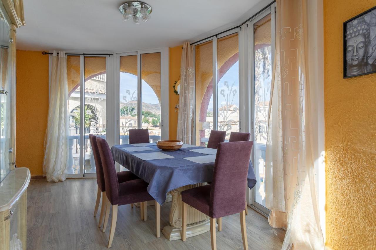 Rr Villa Monforte del Cid Luaran gambar