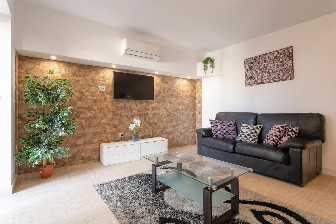 Rr Villa Monforte del Cid Luaran gambar