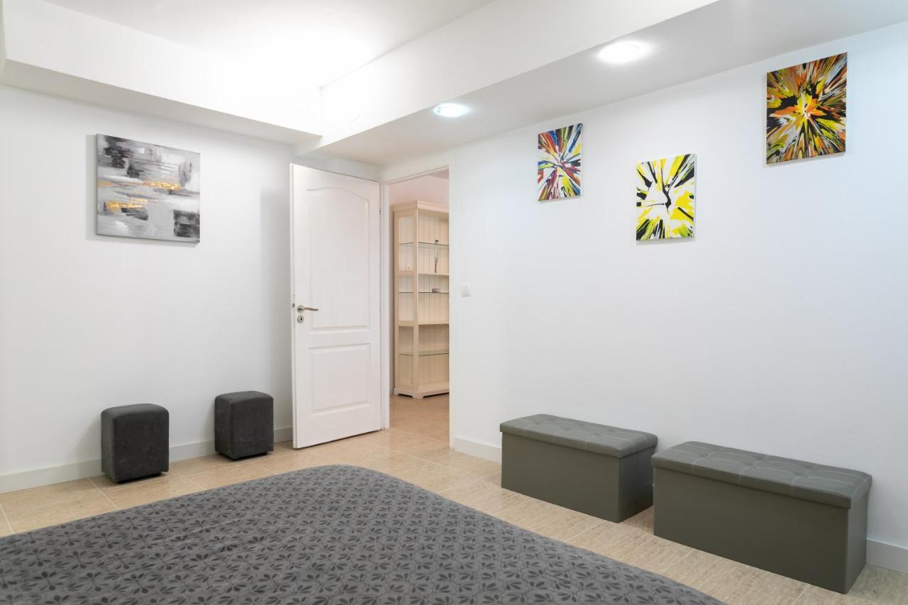 Rr Villa Monforte del Cid Luaran gambar